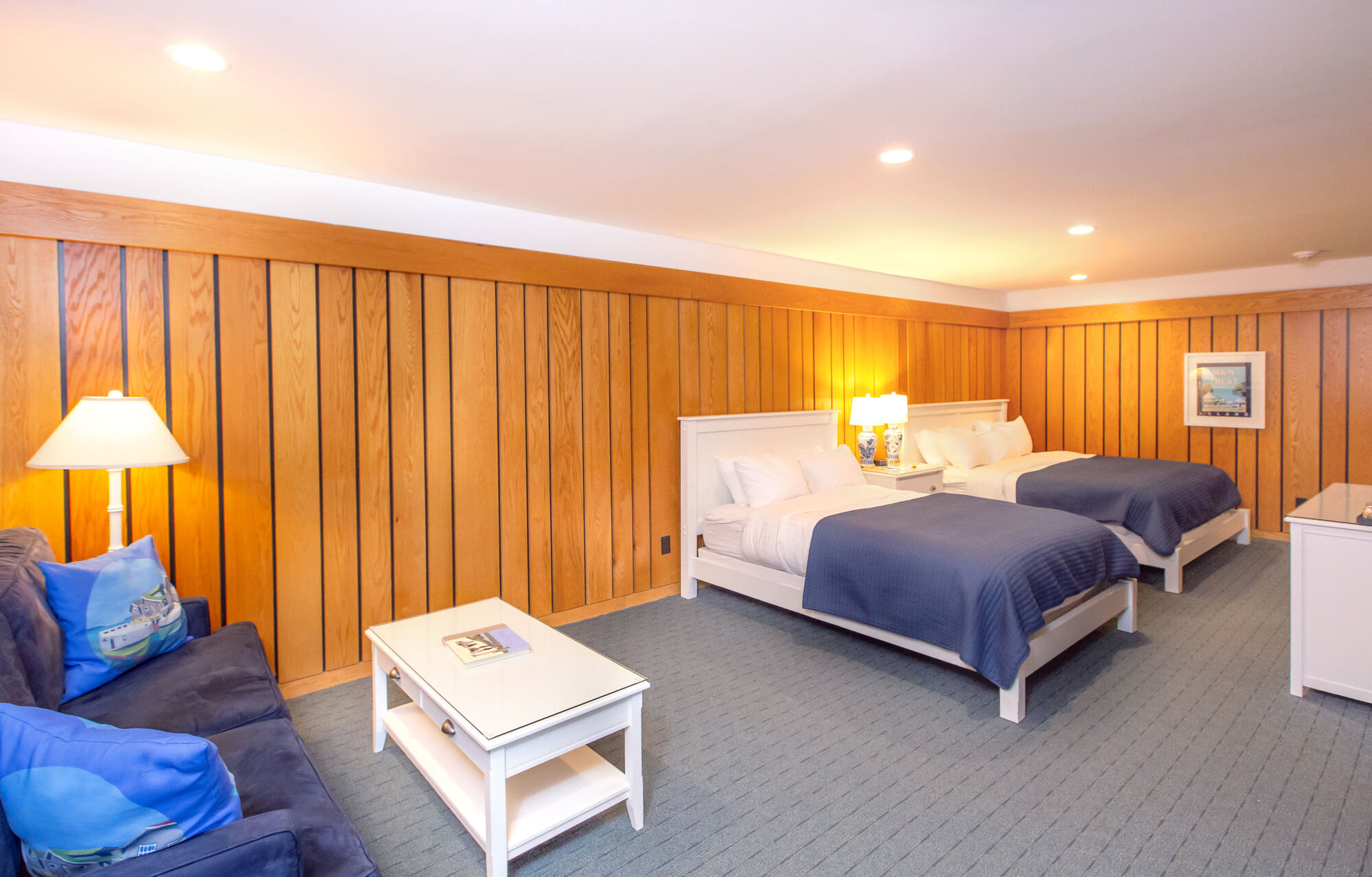 Deluxe Double Queen Room The Leland Lodge